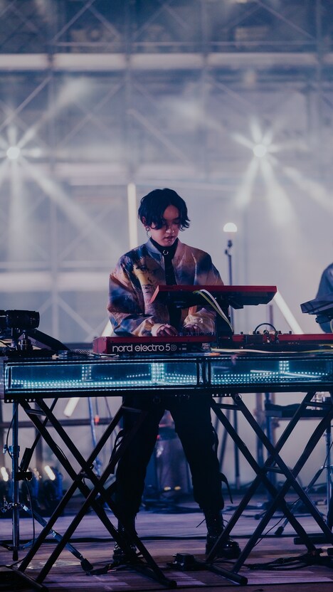 Ayase（YOASOBI）（Photo by Kato Shumpei）