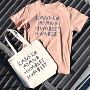 「ライブナタリー “カネコアヤノ×ハンバート ハンバート”」Tシャツとトートバッグ。