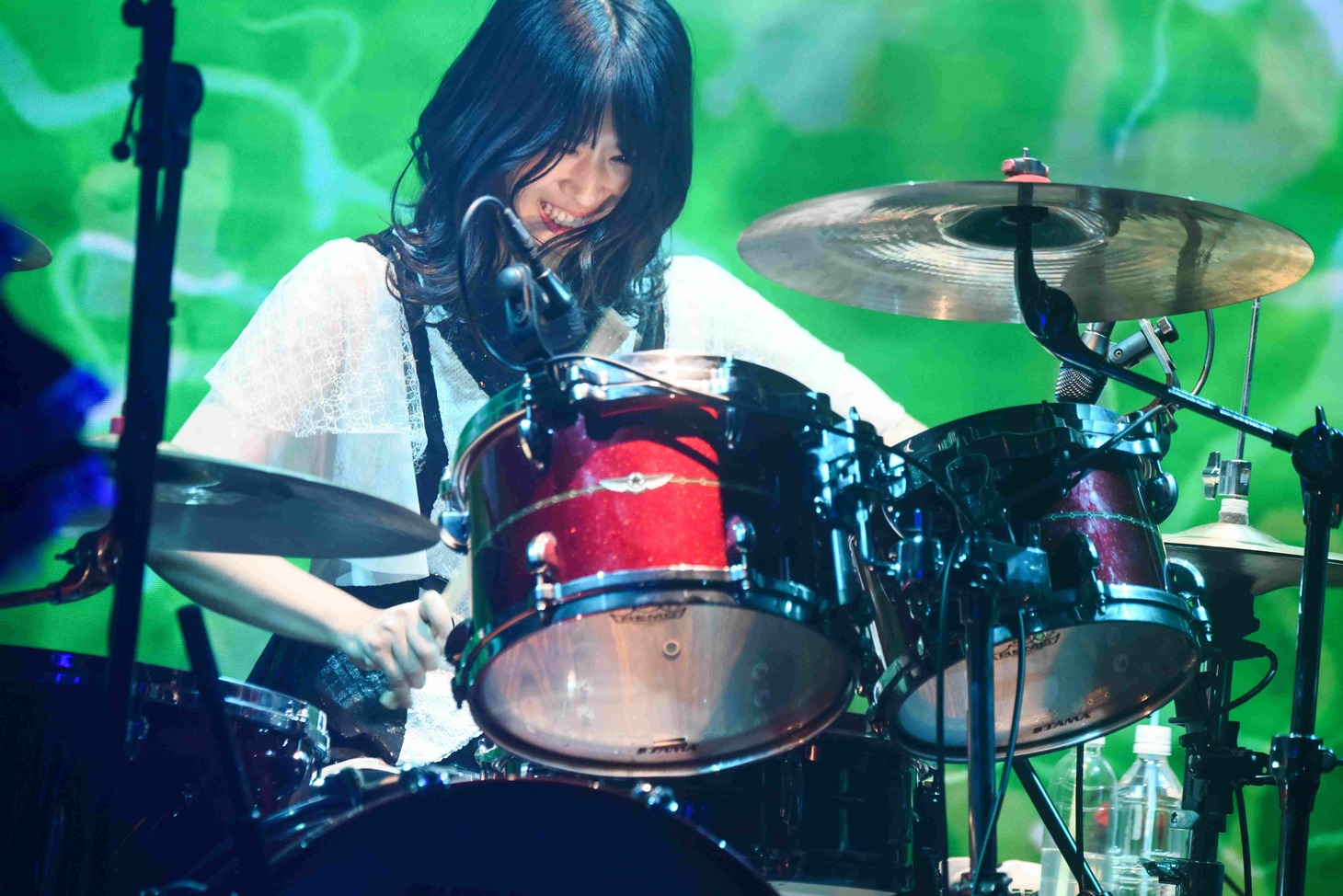 AKANE（Dr）（Photo by MASANORI FUJIKAWA）