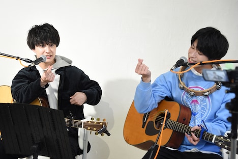 ポケットからきゅんを出す田中雅功と高田彪我。