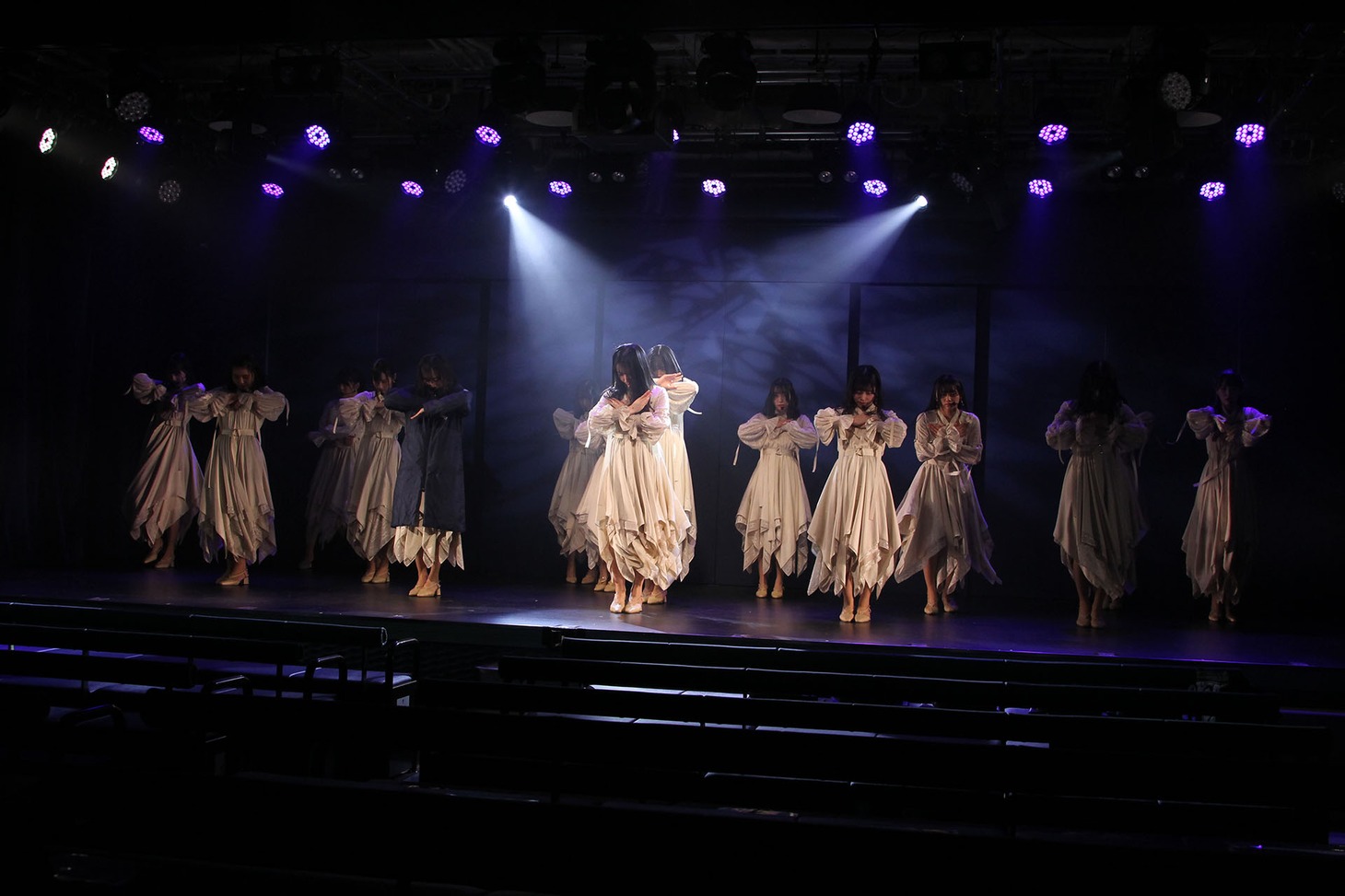 STU48号で「独り言で語るくらいなら」をパフォーマンスするSTU48。(c)STU/KING RECORDS