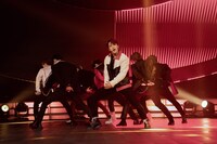 JO1「STARLIGHT DELUXE」の様子。 (c) LAPONE ENTERTAINMENT