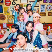 NiziU「Take a picture / Poppin' Shakin'」通常盤ジャケット