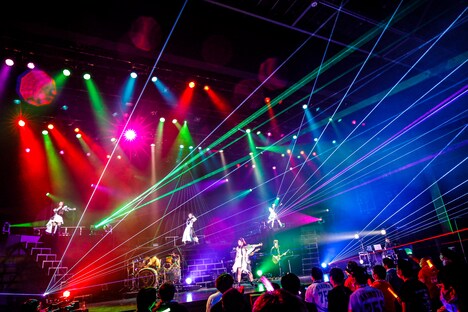 TEAM SHACHI「SHACHI Navigates Spotlight」の様子。（撮影：笹森健一）