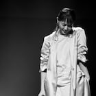 小泉今日子2回目の配信ライブは筒美京平リスペクト、グッズには老眼鏡が