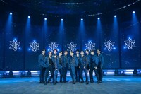 JO1「STARLIGHT DELUXE」の様子。 (c) LAPONE ENTERTAINMENT