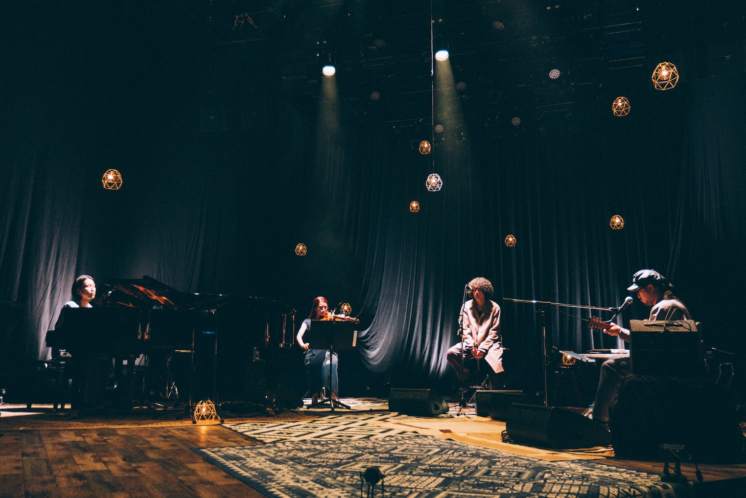 「菅田将暉 LIVE STREAMING 20210221」の様子。（Photo by Yusuke Oishi ［MARCOMONK］）