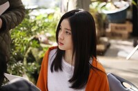 「い・ろ・は・す 天然水」テレビCM「一滴一滴森が育んだ天然水」編よりメイキング映像。