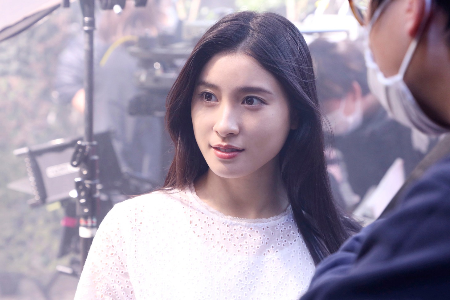 「い・ろ・は・す 天然水」テレビCM「一滴一滴森が育んだ天然水」編よりメイキング映像。