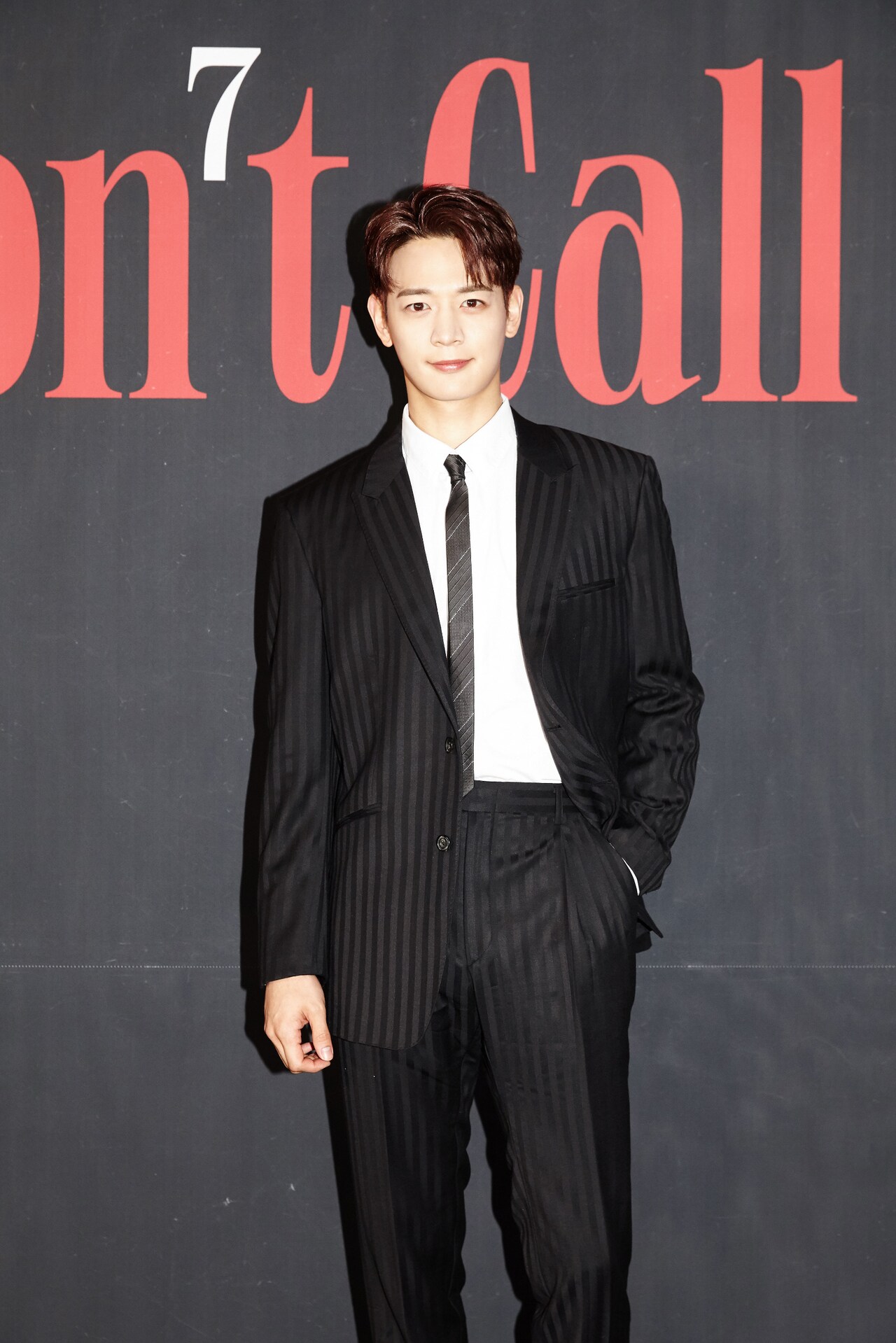 SHINee ミンホ 大判フォト ブロマイド A4 SM サイン 未開封 SHINee ミンホ 大判フォト ブロマイド A4 SM いたく サイン 未開封