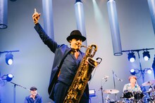 谷中敦（Baritone Sax）（撮影：勝永祐介）