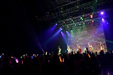 神宿「KAMIYADO Zepp Tour 2020-2021 Bloom of Life」追加公演の様子。