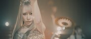 LOVEBITES「Glory To The World」MVのワンシーン。