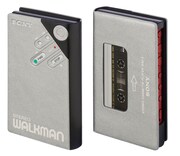 「NW-A100」シリーズ用の“レトロWalkmanケース”。