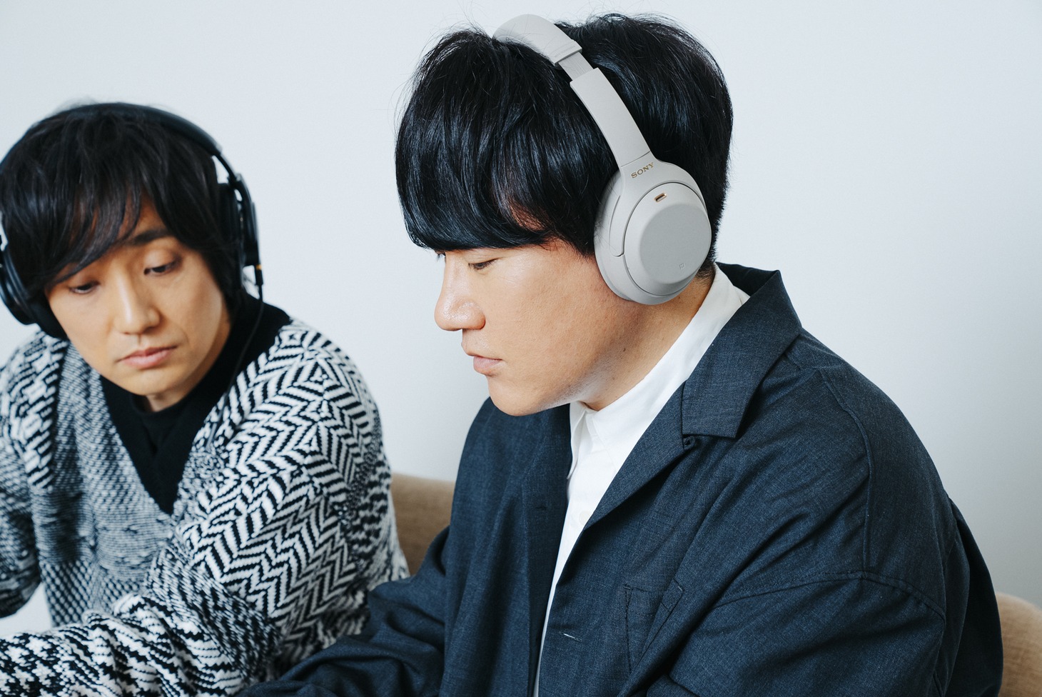 左から水野良樹、江口亮。