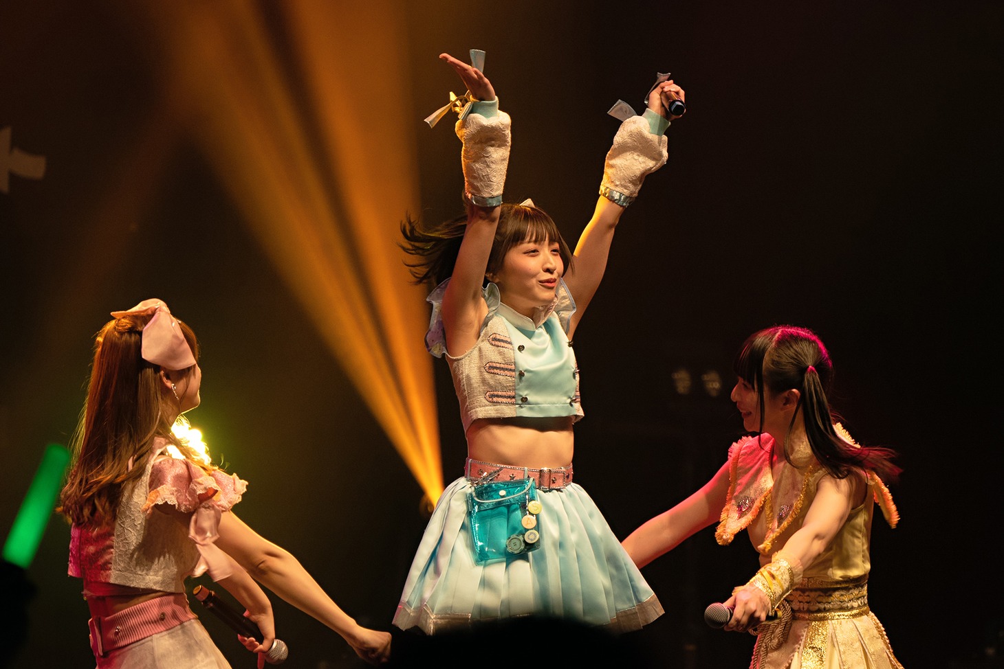 早桜ニコ（中央）（Photo by Jumpei Yamada）