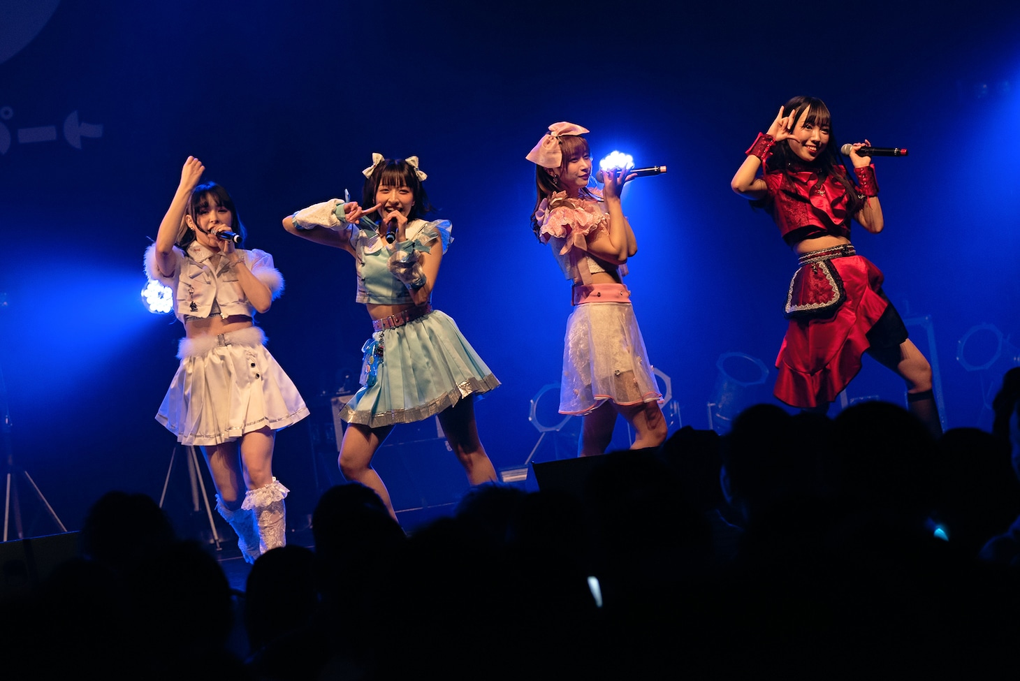 「クマリデパート6thワンマンライブおいでよ！こころのデパート『宇宙規模のアイを叫ぶ！-終わらない餅つき大会の後に-』」の様子。（Photo by Jumpei Yamada）