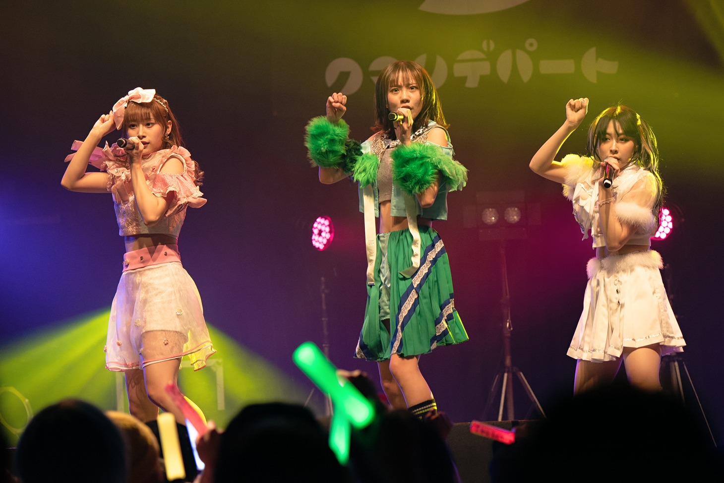 「クマリデパート6thワンマンライブおいでよ！こころのデパート『宇宙規模のアイを叫ぶ！-終わらない餅つき大会の後に-』」の様子。（Photo by Jumpei Yamada）