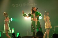 「クマリデパート6thワンマンライブおいでよ！こころのデパート『宇宙規模のアイを叫ぶ！-終わらない餅つき大会の後に-』」の様子。（Photo by Jumpei Yamada）