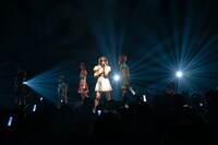 「クマリデパート6thワンマンライブおいでよ！こころのデパート『宇宙規模のアイを叫ぶ！-終わらない餅つき大会の後に-』」の様子。（Photo by Jumpei Yamada）