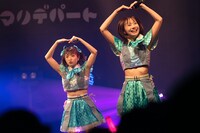 「クマリデパート6thワンマンライブおいでよ！こころのデパート『宇宙規模のアイを叫ぶ！-終わらない餅つき大会の後に-』」の様子。（Photo by Jumpei Yamada）