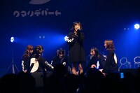 「クマリデパート6thワンマンライブおいでよ！こころのデパート『宇宙規模のアイを叫ぶ！-終わらない餅つき大会の後に-』」の様子。（Photo by Jumpei Yamada）