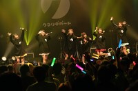 「クマリデパート6thワンマンライブおいでよ！こころのデパート『宇宙規模のアイを叫ぶ！-終わらない餅つき大会の後に-』」の様子。（Photo by Jumpei Yamada）