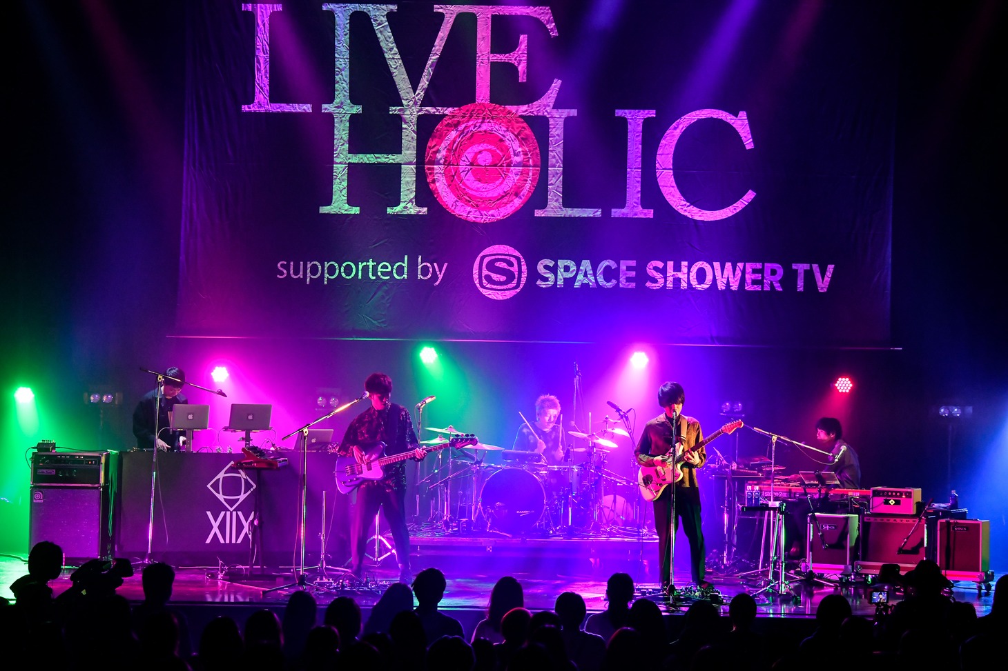 XIIX（Photo by AZUSA TAKADA）