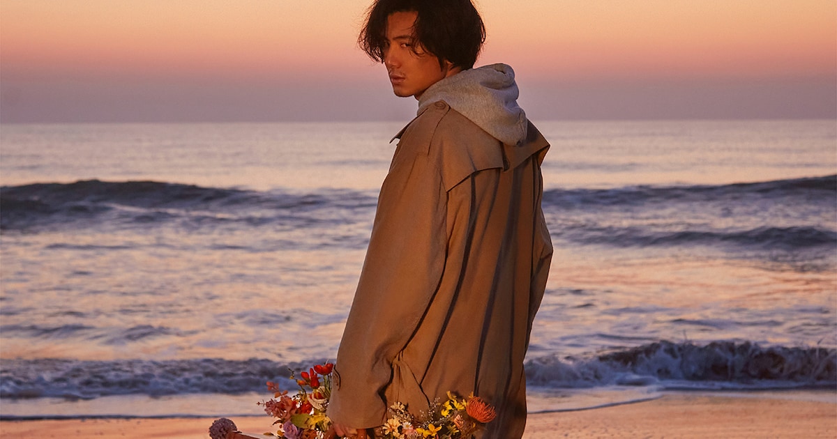 藤井風が初のテレビ生出演、卒業生に向けて生演奏 - 音楽ナタリー