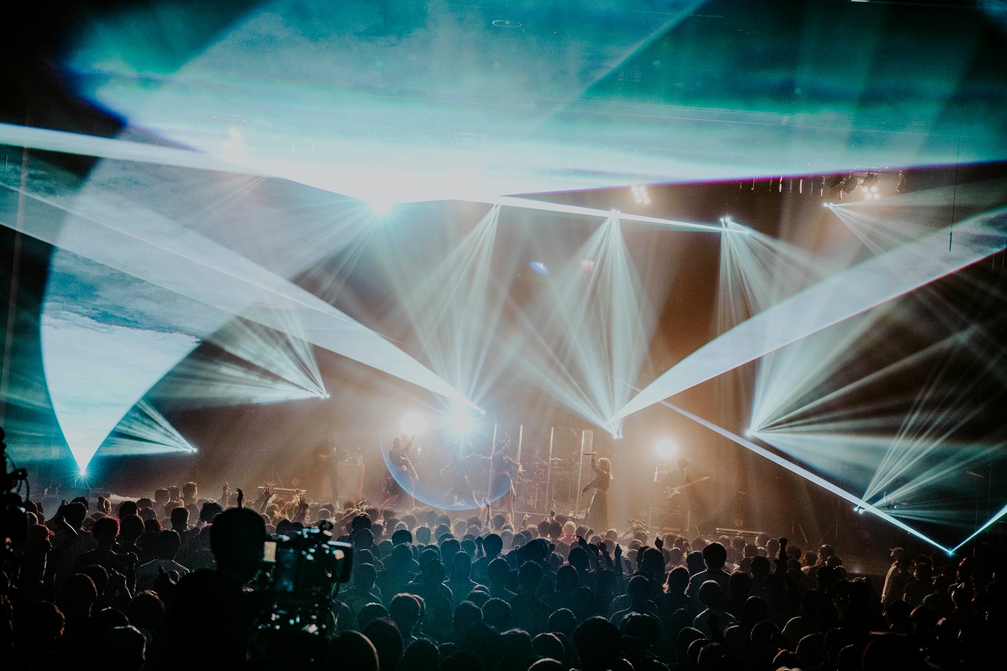 PassCode（Photo by Shingo Tamai）