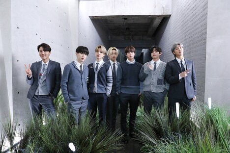 「Blue & Grey」を披露したBTS。(Photo by Big Hit Entertainment)