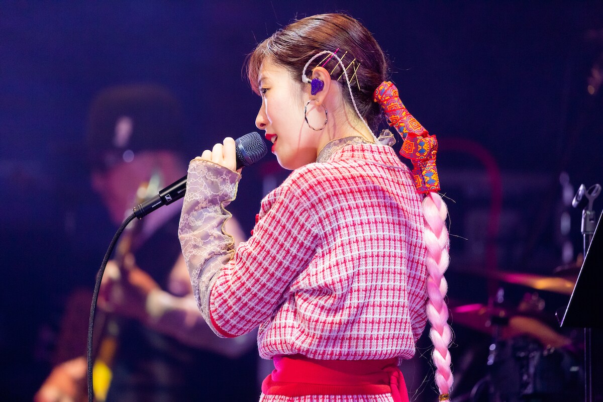 降幡愛 フォトフレーム ファンクラブ クリスマスイベント 降幡愛がビルボードでバースデーライブ、六本木の夜景バックに歌唱