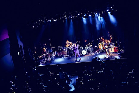 SOMETIME'S「TO"N"ARI」の様子。（撮影：後藤壮太郎）