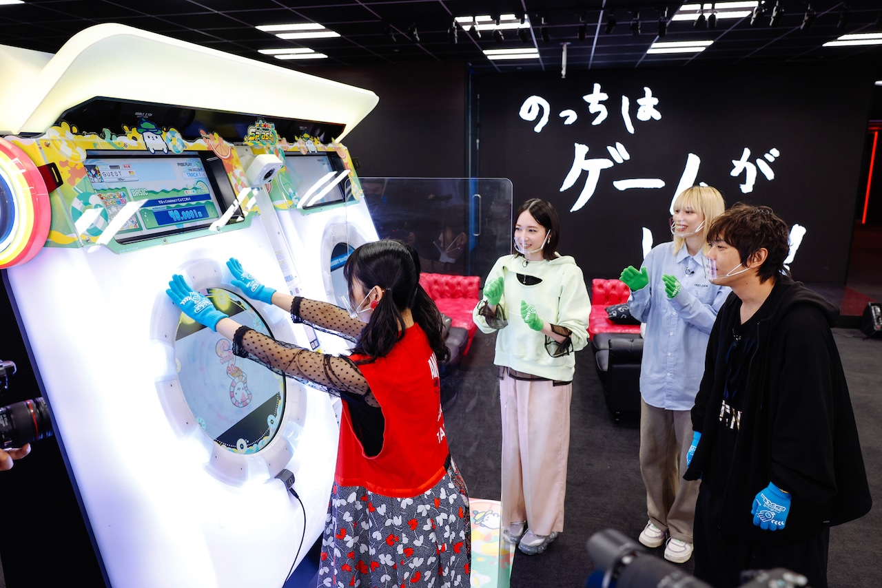 余裕でフルコンボを叩き出す未鈴さん（左）。