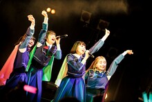 PARADISES（Photo by sotobayashi kenta）