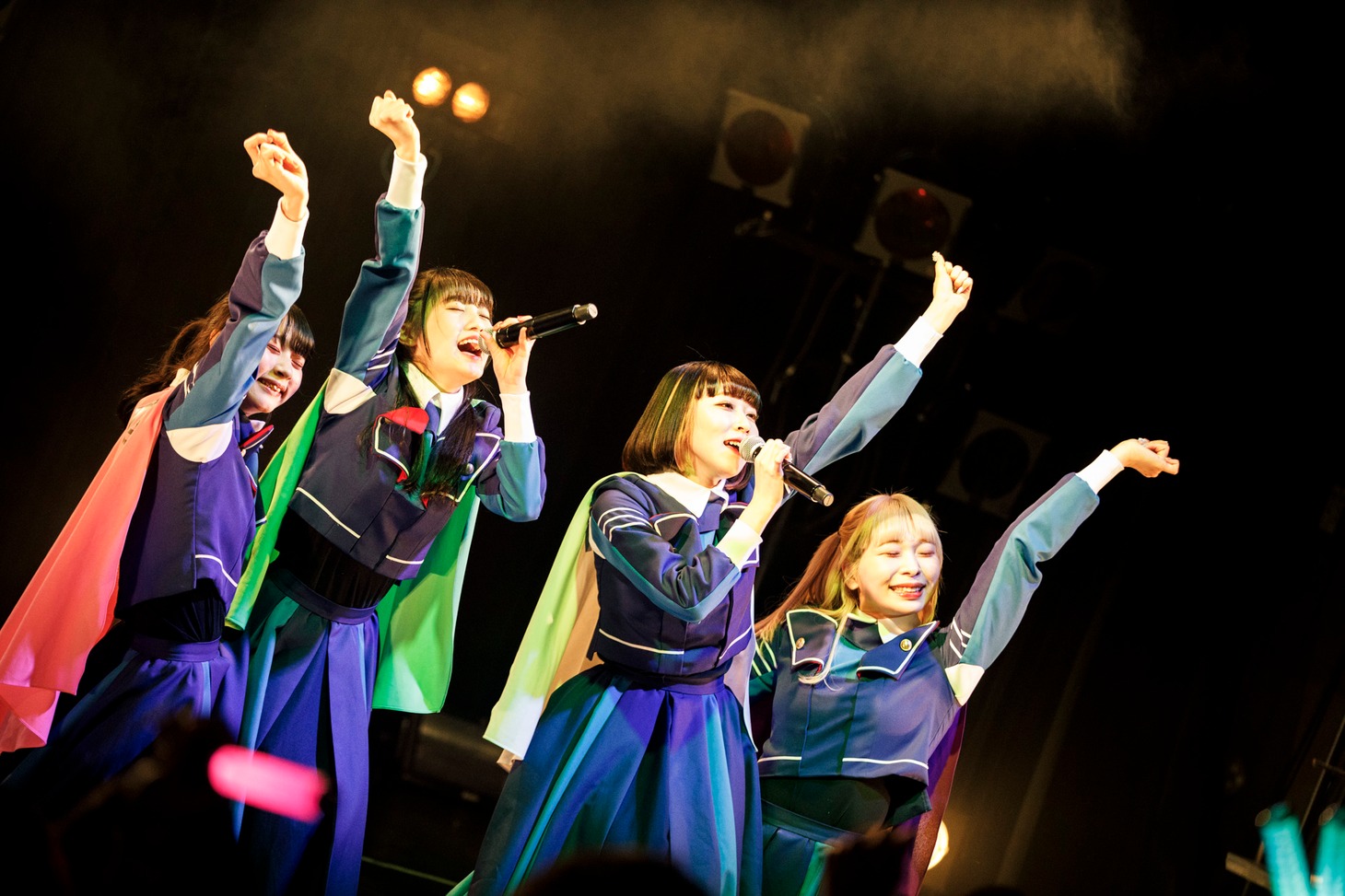 PARADISES（Photo by sotobayashi kenta）