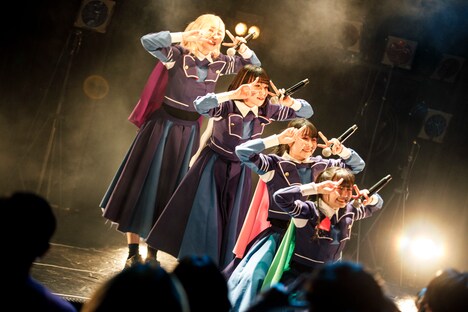 PARADISES（Photo by sotobayashi kenta）