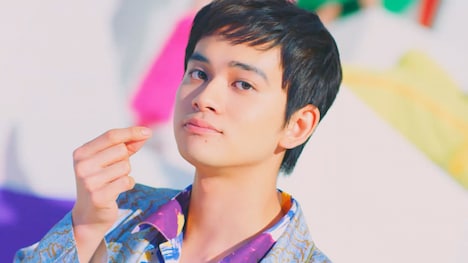 ブルボン「フェットチーネグミ」新テレビCM「フェットチーネフェス！」編のワンシーン。