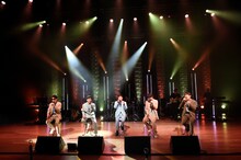 「ゴスペラーズ LIVE #ライブハウスからハーモニーを 2 ～今夜はカップリング三昧～」の様子。