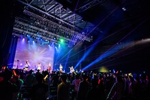 「神宿 Zepp Tour 2020-2021 Bloom of Life」最終公演の様子。