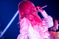 「神宿 Zepp Tour 2020-2021 Bloom of Life」最終公演の様子。