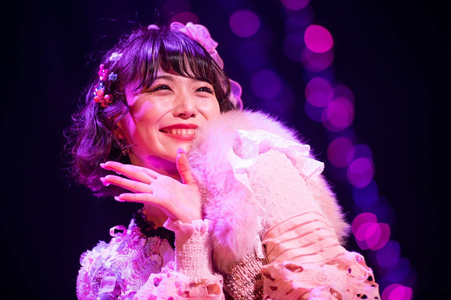 小山ひな