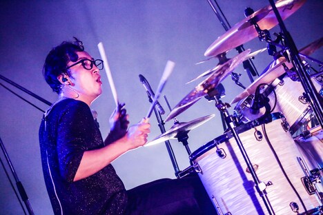 スローセックス石島（Dr, Cho）（撮影：森好弘）