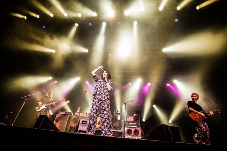 挫・人間「挫・人間の人生大冒険」の様子。（撮影：森好弘）