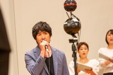「音のVR」映像収録中の藤巻亮太。