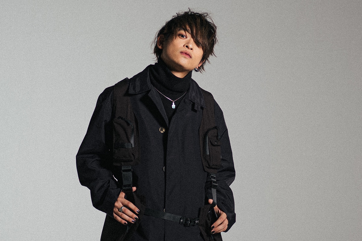 KiU 2021ビジュアルより山中拓也（THE ORAL CIGARETTES）。