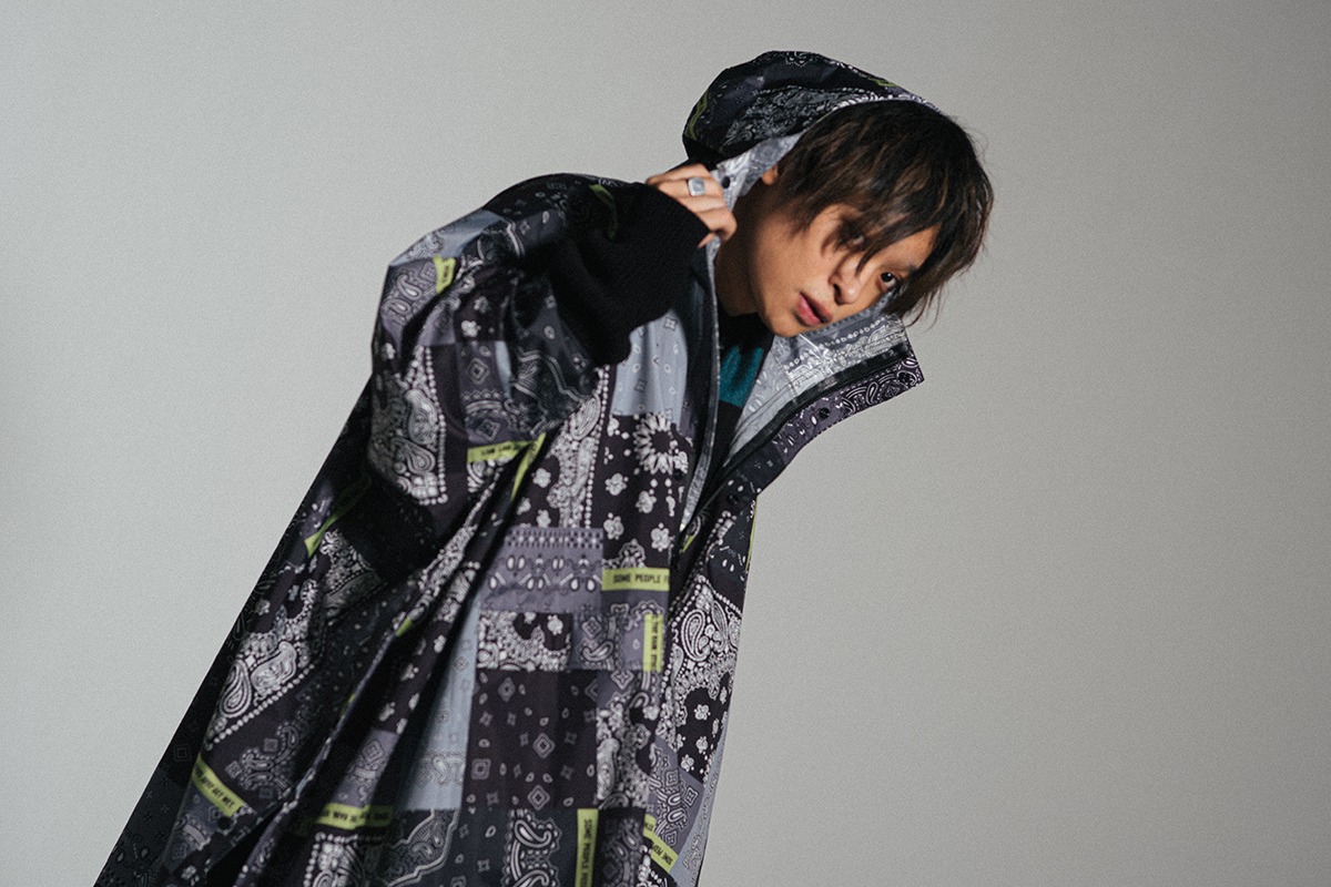 KiU 2021ビジュアルより山中拓也（THE ORAL CIGARETTES）。