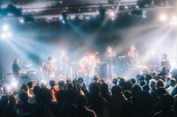 ROTH BART BARON「Tour 2020-2021『極彩色の祝祭』」東京公演の様子。（撮影：廣田達也）