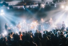 ROTH BART BARON「Tour 2020-2021『極彩色の祝祭』」東京公演の様子。（撮影：廣田達也）