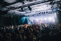 ROTH BART BARON「Tour 2020-2021『極彩色の祝祭』」東京公演の様子。（撮影：廣田達也）